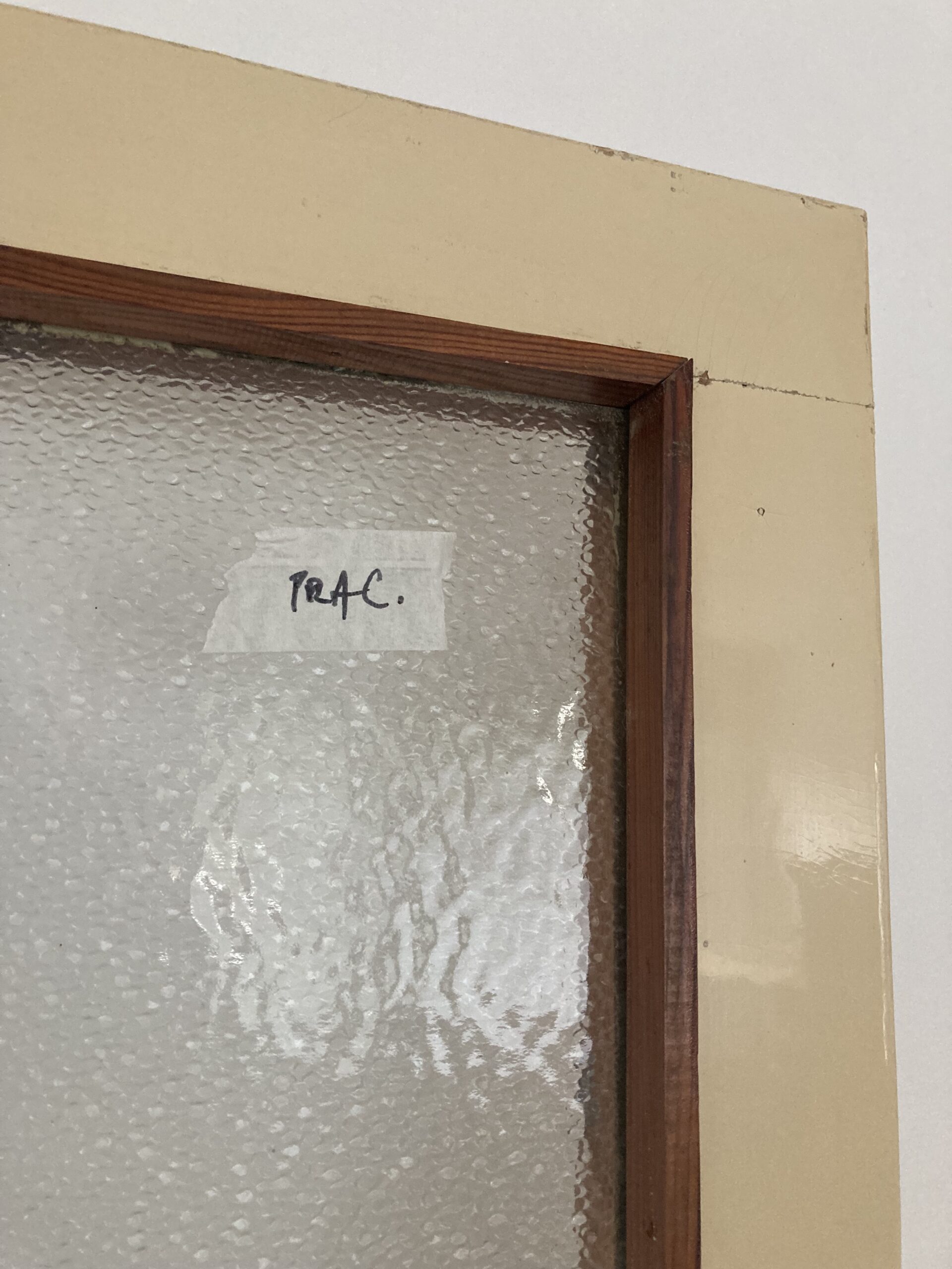 Zrenovujte Sv pomoc D ev n Panel kov Dve e A Kovov Futra DIY zrenovujte-sv-pomoc-d-ev-n-panel-kov-dve-e-a-kovov-futra-diy